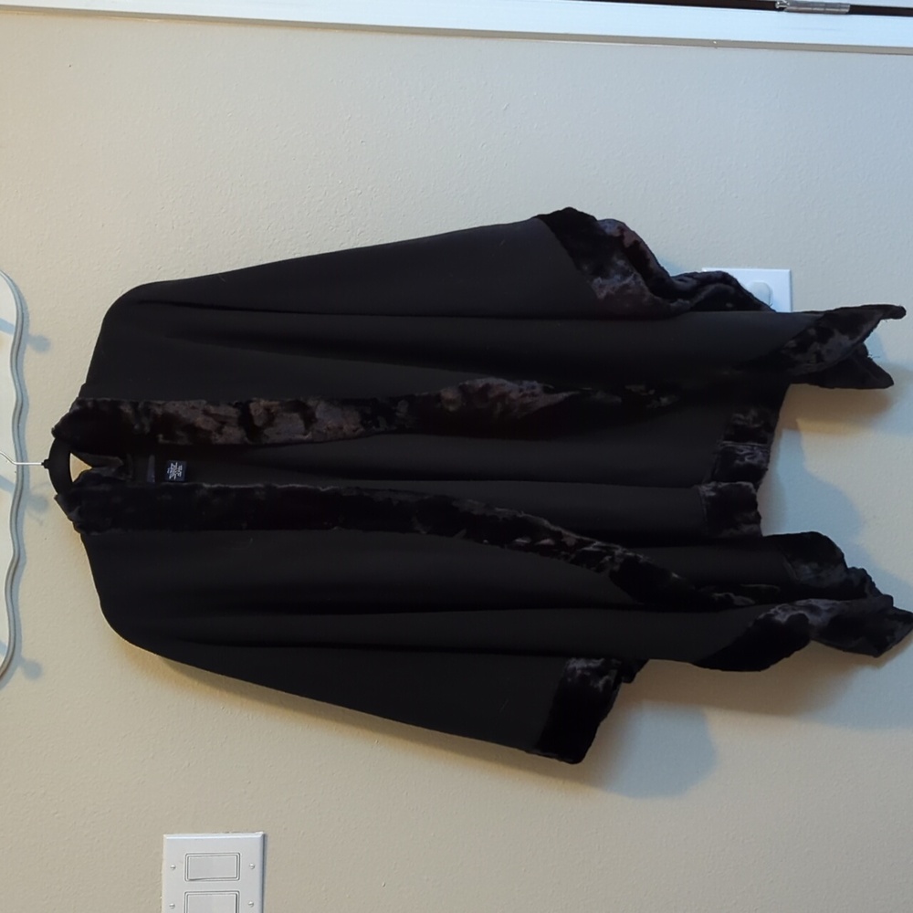 Luxury Black Cape with Plush Trim